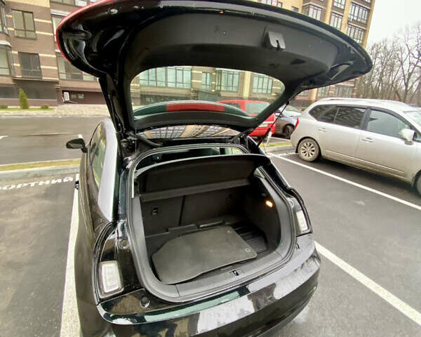 Черный Ауди А1, объемом двигателя 1.6 л и пробегом 91 тыс. км за 15900 $, фото 9 на Automoto.ua