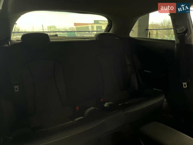 Чорний Ауді А1, об'ємом двигуна 1.6 л та пробігом 86 тис. км за 14500 $, фото 13 на Automoto.ua