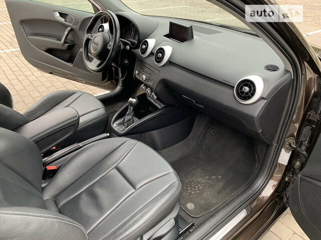 Коричневий Ауді А1, об'ємом двигуна 1.6 л та пробігом 179 тис. км за 11100 $, фото 18 на Automoto.ua