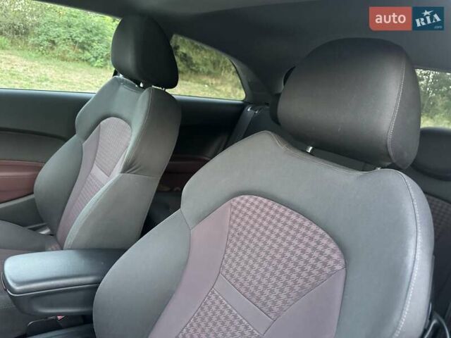 Коричневый Ауди А1, объемом двигателя 1.6 л и пробегом 158 тыс. км за 10499 $, фото 15 на Automoto.ua