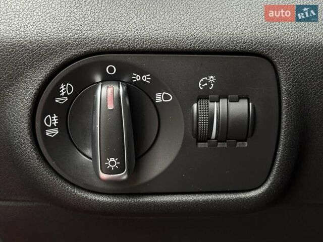 Красный Ауди А1, объемом двигателя 1.39 л и пробегом 179 тыс. км за 8700 $, фото 33 на Automoto.ua