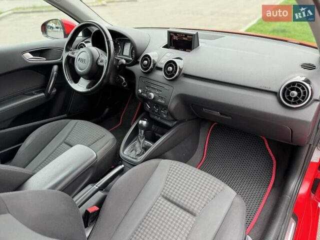 Красный Ауди А1, объемом двигателя 1.39 л и пробегом 179 тыс. км за 8700 $, фото 13 на Automoto.ua