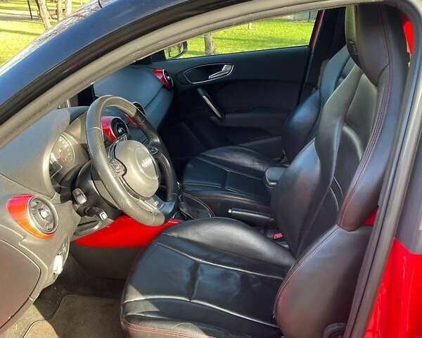 Красный Ауди А1, объемом двигателя 1.39 л и пробегом 108 тыс. км за 15762 $, фото 5 на Automoto.ua