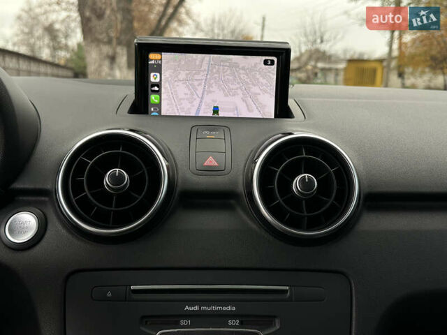 Красный Ауди А1, объемом двигателя 1.6 л и пробегом 120 тыс. км за 13900 $, фото 20 на Automoto.ua