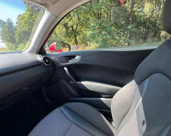 Ауди А1 2015 в Киеве на Automoto.ua Красный Ауди А1, объемом двигателя 1.6 л и пробегом 102 тыс. км за 15999 $, фото 16 на Automoto.ua