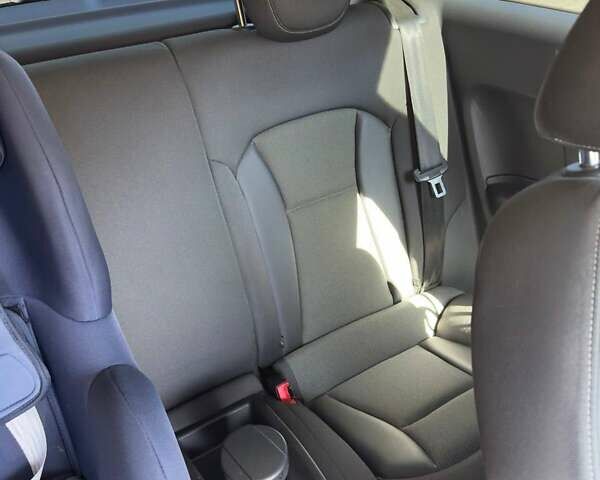 Ауди А1 2015 в Киеве на Automoto.ua Красный Ауди А1, объемом двигателя 1.6 л и пробегом 102 тыс. км за 15999 $, фото 32 на Automoto.ua
