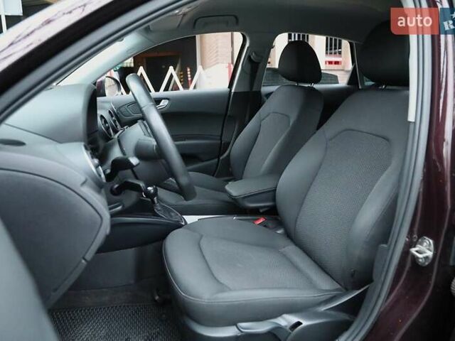 Ауди А1, объемом двигателя 1.39 л и пробегом 70 тыс. км за 12000 $, фото 6 на Automoto.ua