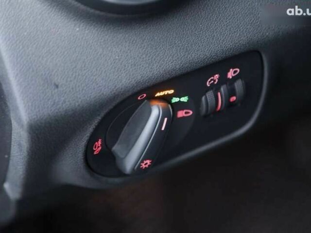 Ауди А1, объемом двигателя 1.4 л и пробегом 70 тыс. км за 12000 $, фото 17 на Automoto.ua