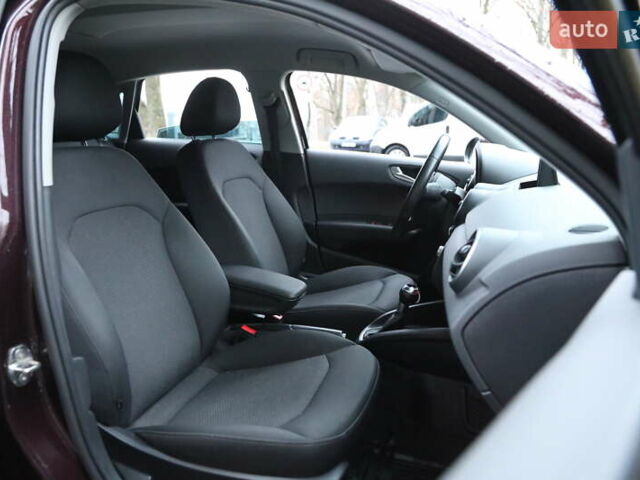 Ауди А1, объемом двигателя 1.39 л и пробегом 70 тыс. км за 12000 $, фото 8 на Automoto.ua