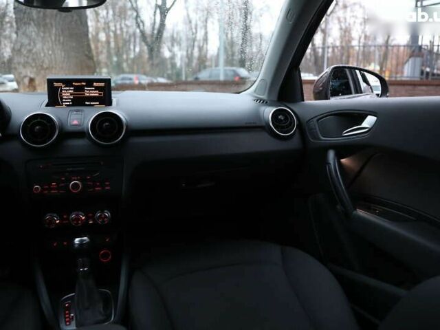 Ауди А1, объемом двигателя 1.4 л и пробегом 70 тыс. км за 12000 $, фото 11 на Automoto.ua