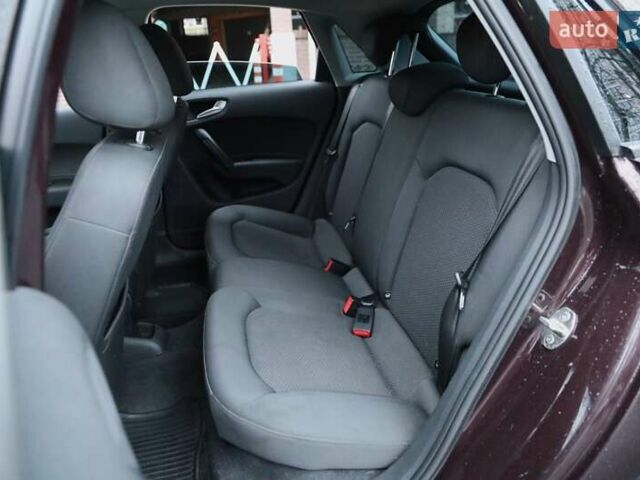 Ауди А1, объемом двигателя 1.39 л и пробегом 70 тыс. км за 12000 $, фото 7 на Automoto.ua