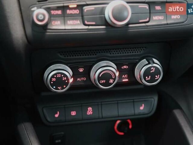 Ауди А1, объемом двигателя 1.39 л и пробегом 70 тыс. км за 12000 $, фото 14 на Automoto.ua