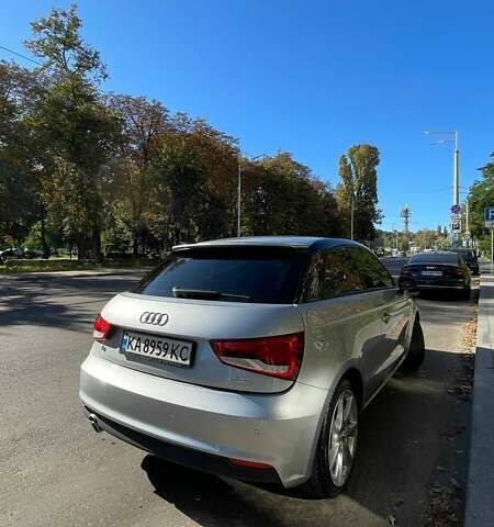 Сірий Ауді А1, об'ємом двигуна 1.6 л та пробігом 75 тис. км за 17000 $, фото 4 на Automoto.ua