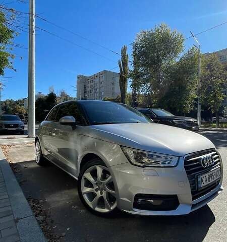 Сірий Ауді А1, об'ємом двигуна 1.6 л та пробігом 75 тис. км за 17000 $, фото 1 на Automoto.ua