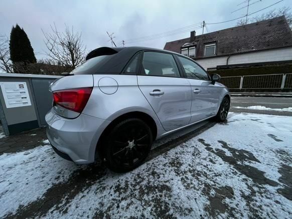 Сірий Ауді А1, об'ємом двигуна 0 л та пробігом 175 тис. км за 12000 $, фото 6 на Automoto.ua