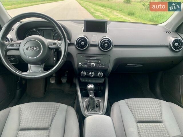 Синий Ауди А1, объемом двигателя 1.2 л и пробегом 258 тыс. км за 6499 $, фото 8 на Automoto.ua