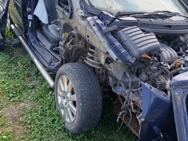 Синий Ауди А1, объемом двигателя 2 л и пробегом 250 тыс. км за 1501 $, фото 5 на Automoto.ua