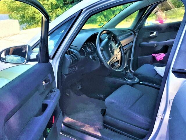 Бежевый Ауди А2, объемом двигателя 1.4 л и пробегом 200 тыс. км за 5600 $, фото 4 на Automoto.ua