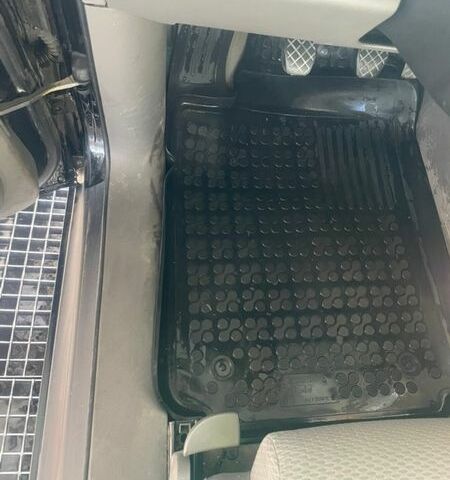 Черный Ауди А2, объемом двигателя 1.39 л и пробегом 195 тыс. км за 4800 $, фото 7 на Automoto.ua