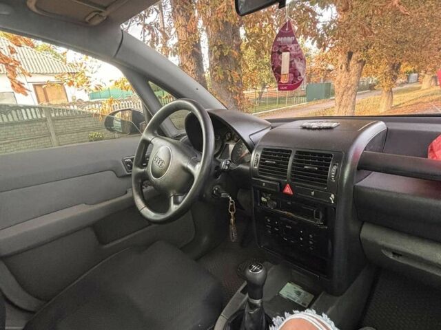 Чорний Ауді A2, об'ємом двигуна 1.4 л та пробігом 300 тис. км за 3401 $, фото 8 на Automoto.ua