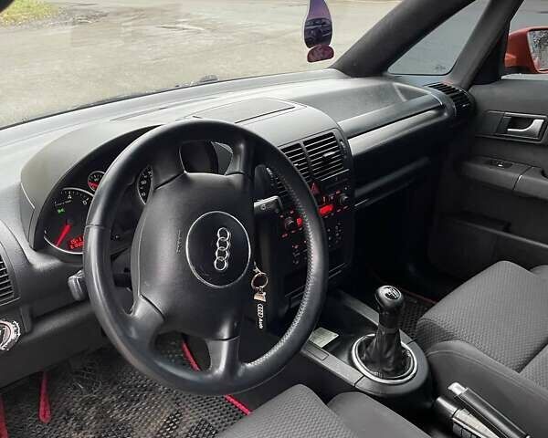 Красный Ауди А2, объемом двигателя 1.4 л и пробегом 238 тыс. км за 4000 $, фото 8 на Automoto.ua