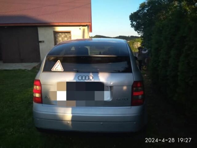 Серый Ауди А2, объемом двигателя 1.2 л и пробегом 300 тыс. км за 4000 $, фото 3 на Automoto.ua