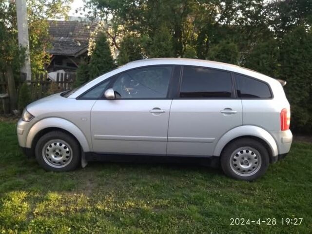 Серый Ауди А2, объемом двигателя 1.2 л и пробегом 300 тыс. км за 4000 $, фото 2 на Automoto.ua