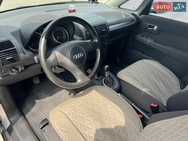 Сірий Ауді A2, об'ємом двигуна 1.6 л та пробігом 250 тис. км за 4700 $, фото 34 на Automoto.ua