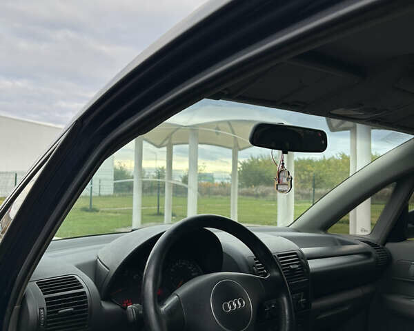 Синій Ауді A2, об'ємом двигуна 1.39 л та пробігом 387 тис. км за 2999 $, фото 10 на Automoto.ua