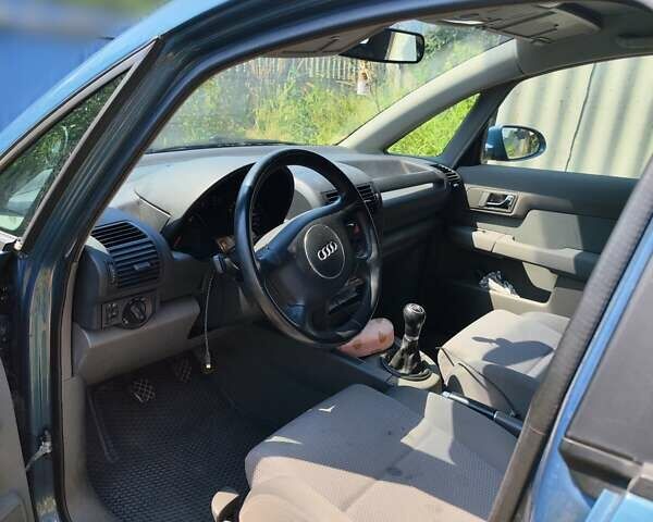 Синий Ауди А2, объемом двигателя 1.39 л и пробегом 185 тыс. км за 5800 $, фото 9 на Automoto.ua
