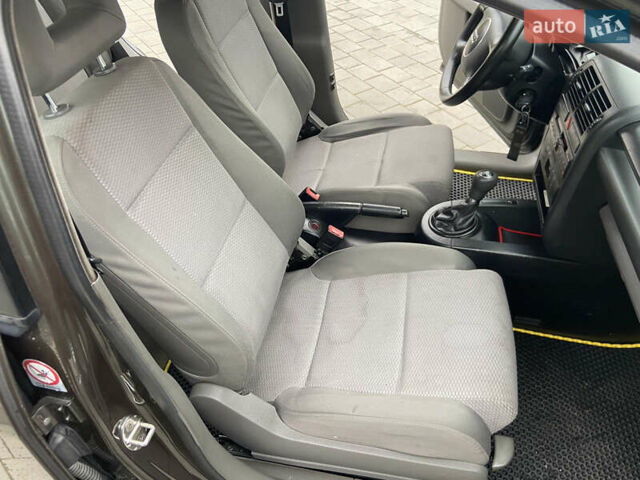 Зеленый Ауди А2, объемом двигателя 1.4 л и пробегом 350 тыс. км за 4100 $, фото 10 на Automoto.ua