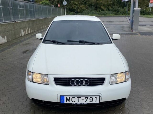 Білий Ауді А3, об'ємом двигуна 1.8 л та пробігом 320 тис. км за 2200 $, фото 10 на Automoto.ua