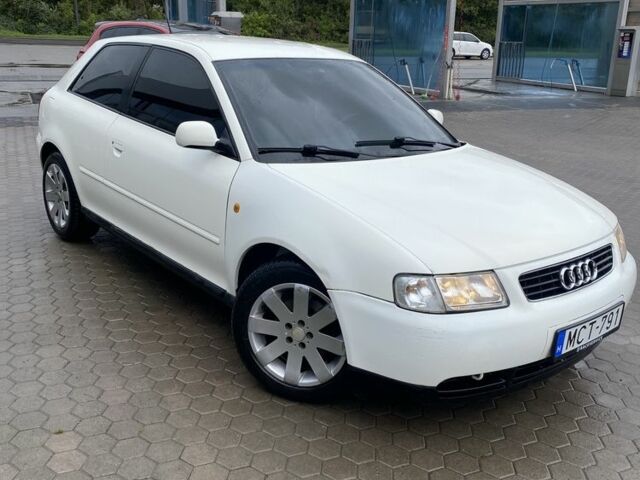 Білий Ауді А3, об'ємом двигуна 1.8 л та пробігом 300 тис. км за 2200 $, фото 3 на Automoto.ua