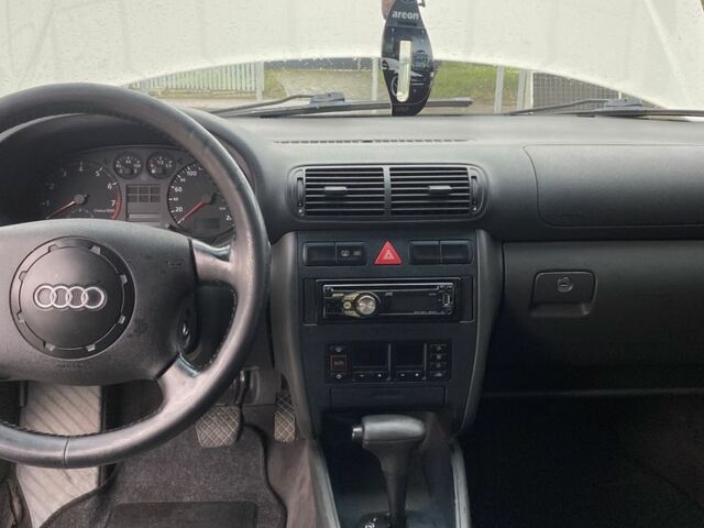 Білий Ауді А3, об'ємом двигуна 1.8 л та пробігом 300 тис. км за 2200 $, фото 5 на Automoto.ua