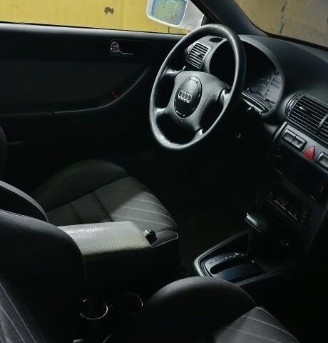 Білий Ауді А3, об'ємом двигуна 1.9 л та пробігом 255 тис. км за 4000 $, фото 7 на Automoto.ua