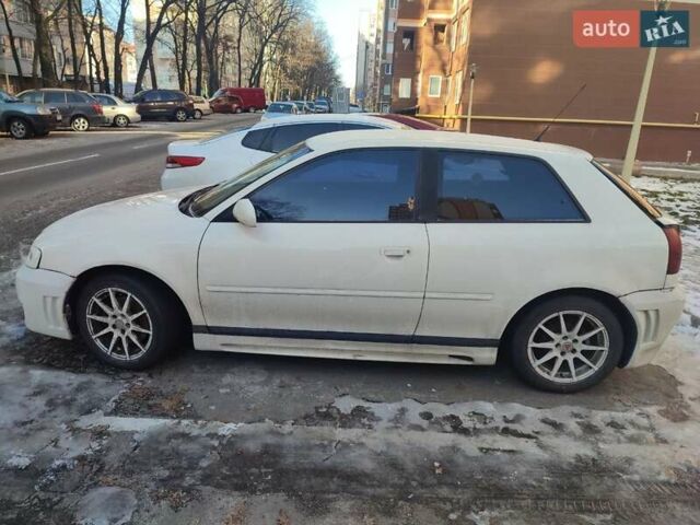 Белый Ауди А3, объемом двигателя 1.8 л и пробегом 384 тыс. км за 4350 $, фото 1 на Automoto.ua