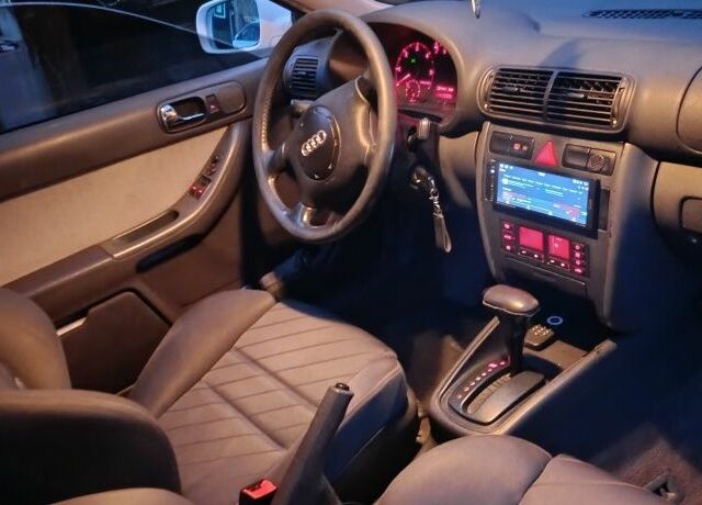 Білий Ауді А3, об'ємом двигуна 1.9 л та пробігом 255 тис. км за 4000 $, фото 5 на Automoto.ua