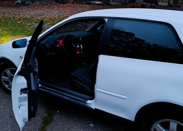 Білий Ауді А3, об'ємом двигуна 1.9 л та пробігом 255 тис. км за 4000 $, фото 11 на Automoto.ua