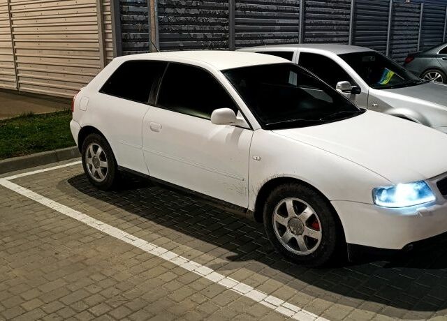 Білий Ауді А3, об'ємом двигуна 1.9 л та пробігом 255 тис. км за 4000 $, фото 4 на Automoto.ua