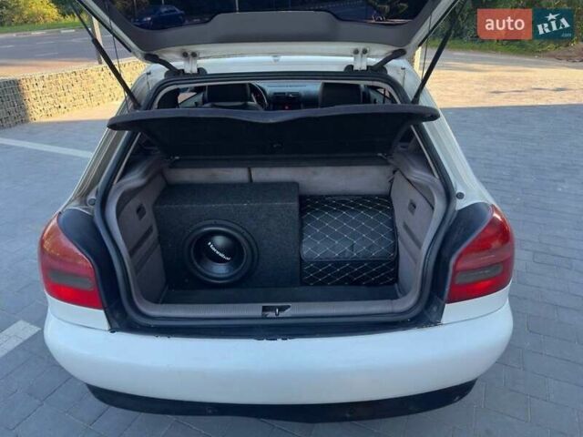 Білий Ауді А3, об'ємом двигуна 1.9 л та пробігом 330 тис. км за 3850 $, фото 2 на Automoto.ua