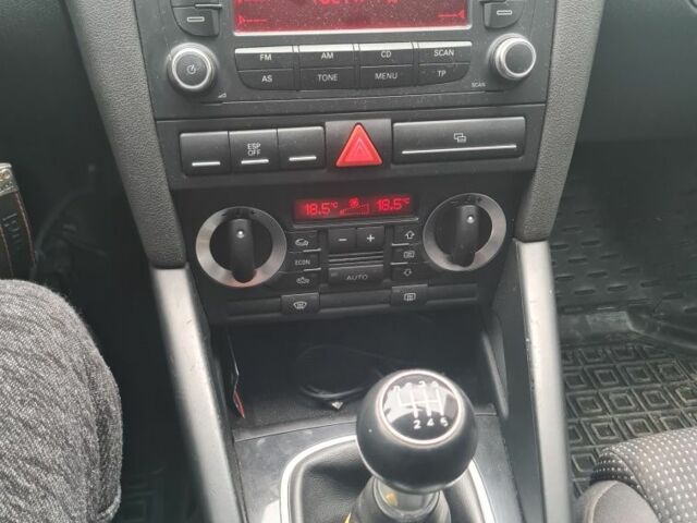 Белый Ауди А3, объемом двигателя 1.4 л и пробегом 110 тыс. км за 6100 $, фото 6 на Automoto.ua