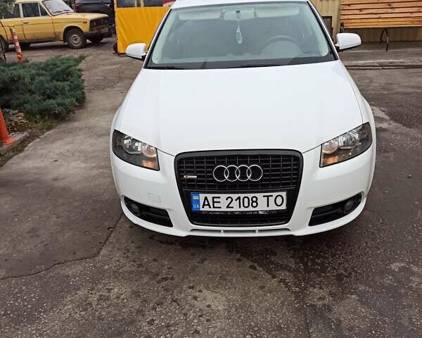 Білий Ауді А3, об'ємом двигуна 1.6 л та пробігом 201 тис. км за 7900 $, фото 24 на Automoto.ua
