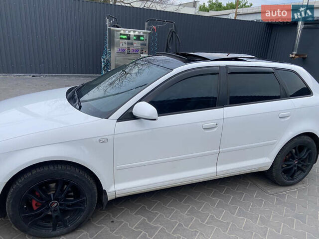 Белый Ауди А3, объемом двигателя 1.97 л и пробегом 251 тыс. км за 8900 $, фото 7 на Automoto.ua