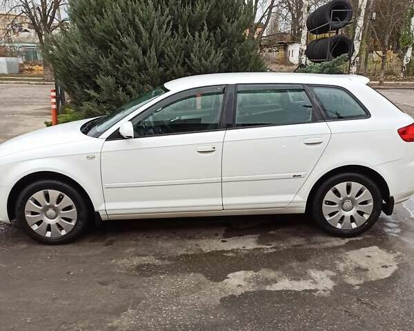 Білий Ауді А3, об'ємом двигуна 1.6 л та пробігом 201 тис. км за 7900 $, фото 1 на Automoto.ua