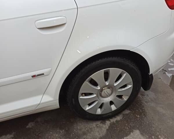 Білий Ауді А3, об'ємом двигуна 1.6 л та пробігом 201 тис. км за 7900 $, фото 21 на Automoto.ua