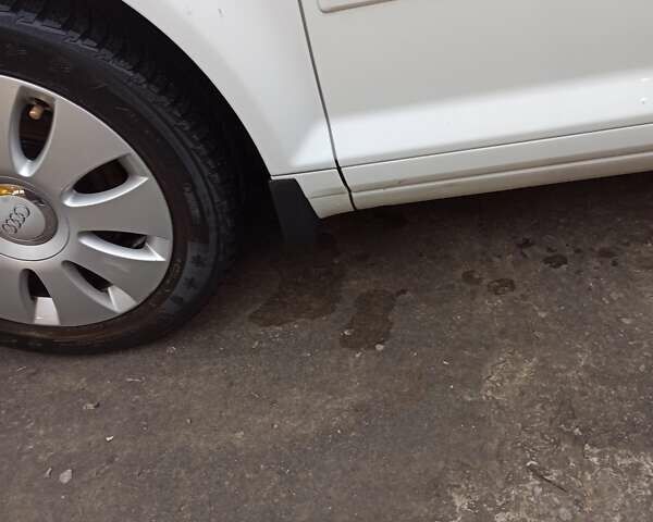 Білий Ауді А3, об'ємом двигуна 1.6 л та пробігом 201 тис. км за 7900 $, фото 22 на Automoto.ua