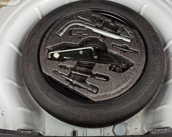 Білий Ауді А3, об'ємом двигуна 1.6 л та пробігом 201 тис. км за 7900 $, фото 16 на Automoto.ua