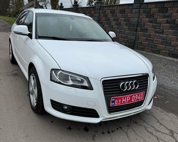 Белый Ауди А3, объемом двигателя 1.8 л и пробегом 243 тыс. км за 8300 $, фото 3 на Automoto.ua