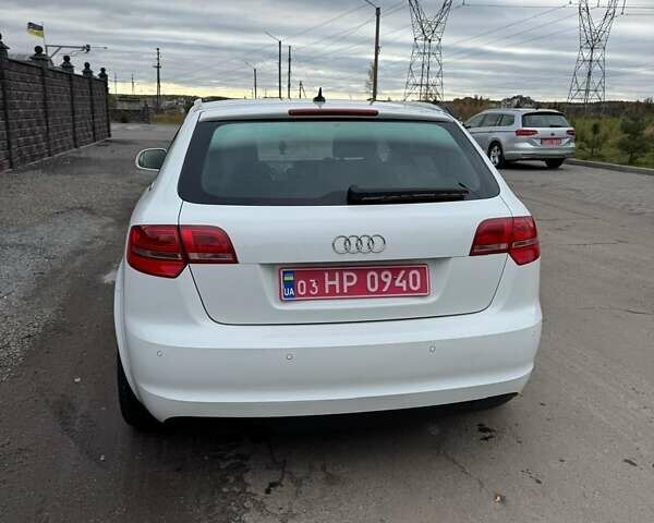 Белый Ауди А3, объемом двигателя 1.8 л и пробегом 243 тыс. км за 8300 $, фото 14 на Automoto.ua