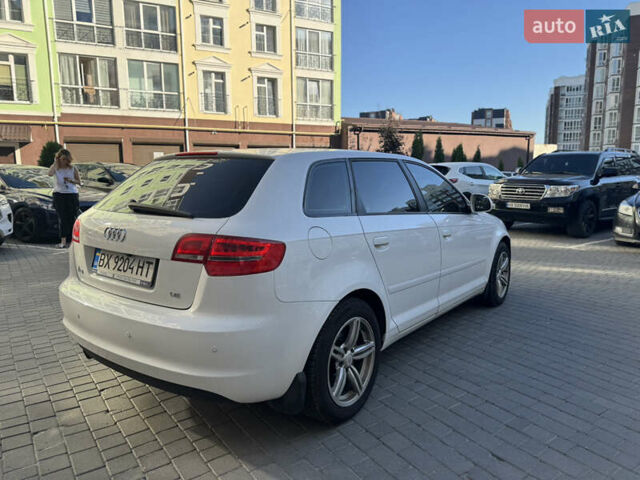 Белый Ауди А3, объемом двигателя 1.6 л и пробегом 126 тыс. км за 8800 $, фото 3 на Automoto.ua